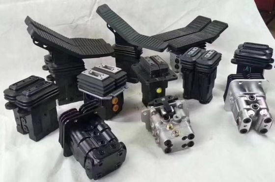 Pequeñas piezas hidráulicas del excavador E306, válvula hidráulica del pedal del pie del control de movimiento