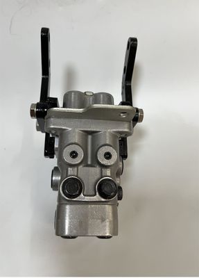 Válvula de control de movimiento de PC200-7 KOMATSU, válvula de pedal hidráulica 702-16-01861